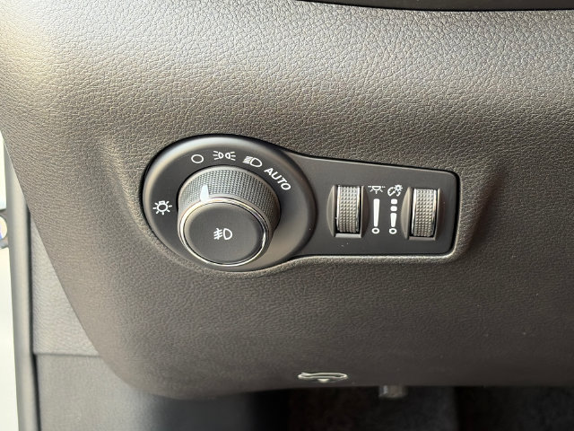 New 2026 Jeep Compass Latitude AWD/4WD image 21