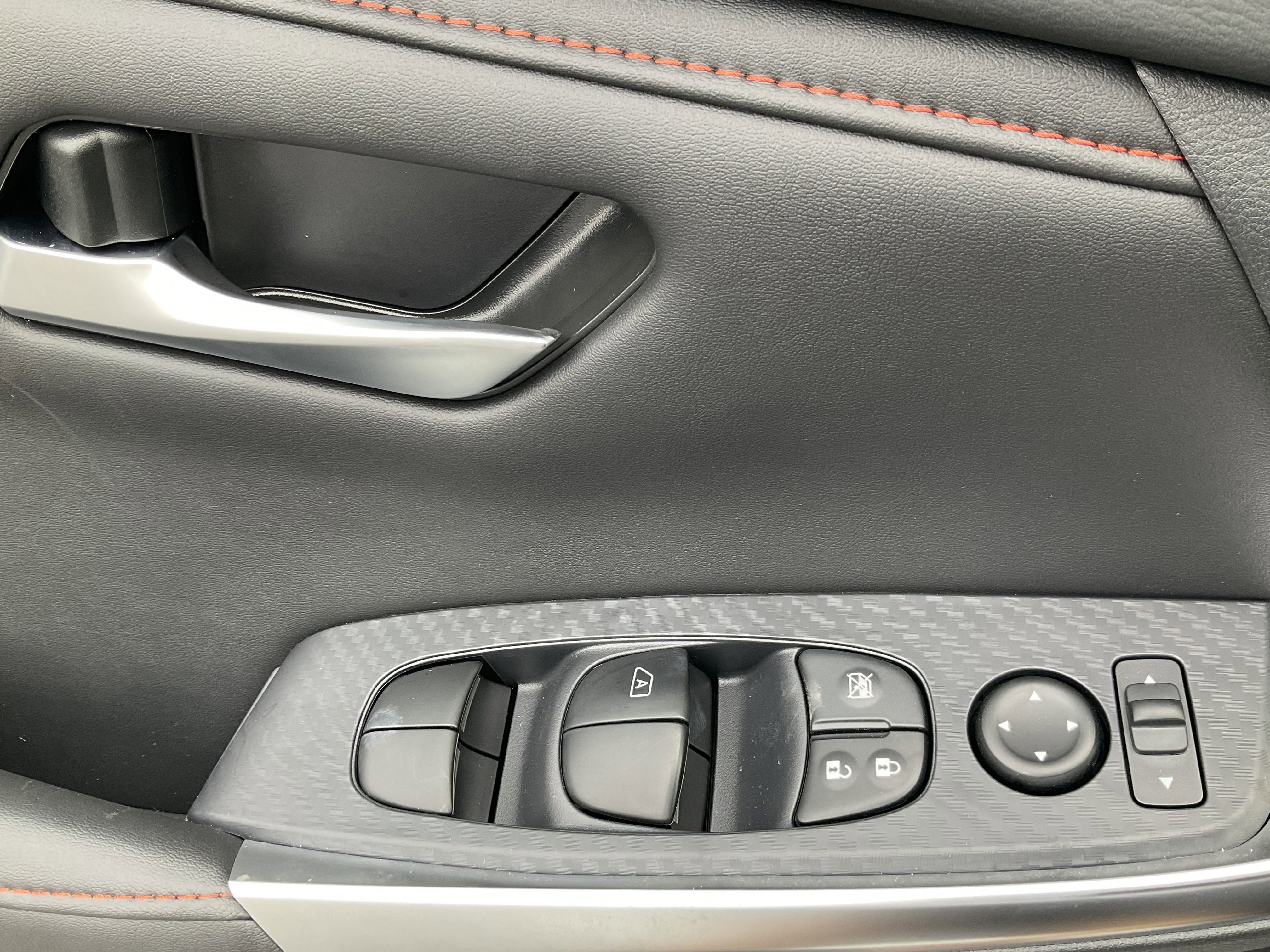 Used 2025 Nissan Sentra SR image 26