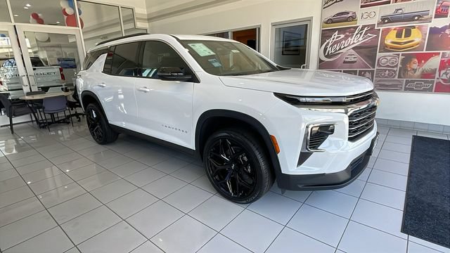 New 2026 Chevrolet Traverse LT w/ LPO, Floor Liner Package FWD image 31