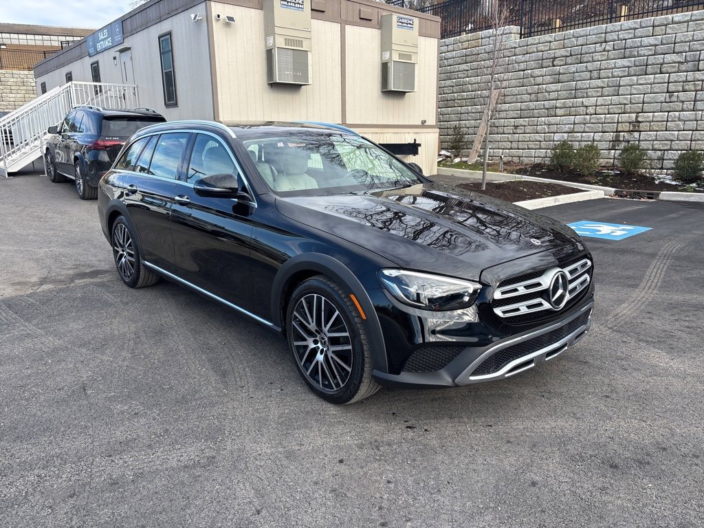 Used 2021 Mercedes-Benz E 450 4MATIC All-Terrain Wagon image 3