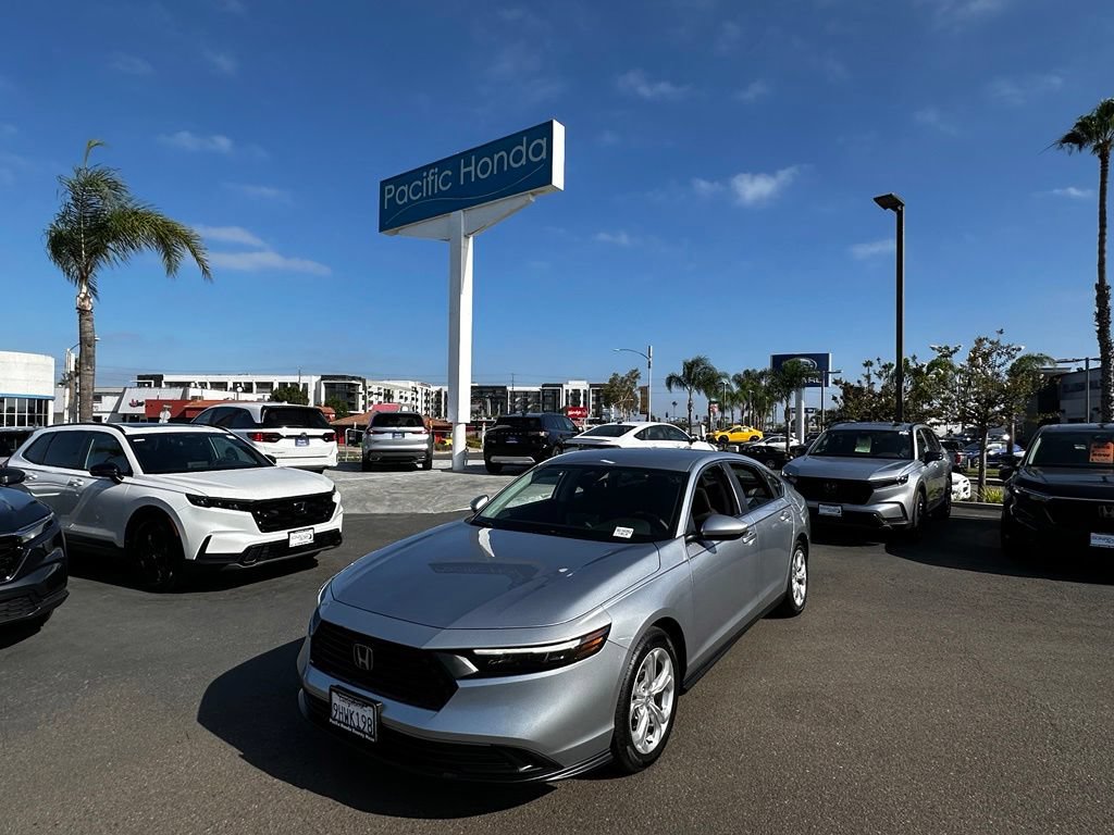 Used 2023 Honda Accord LX image 3