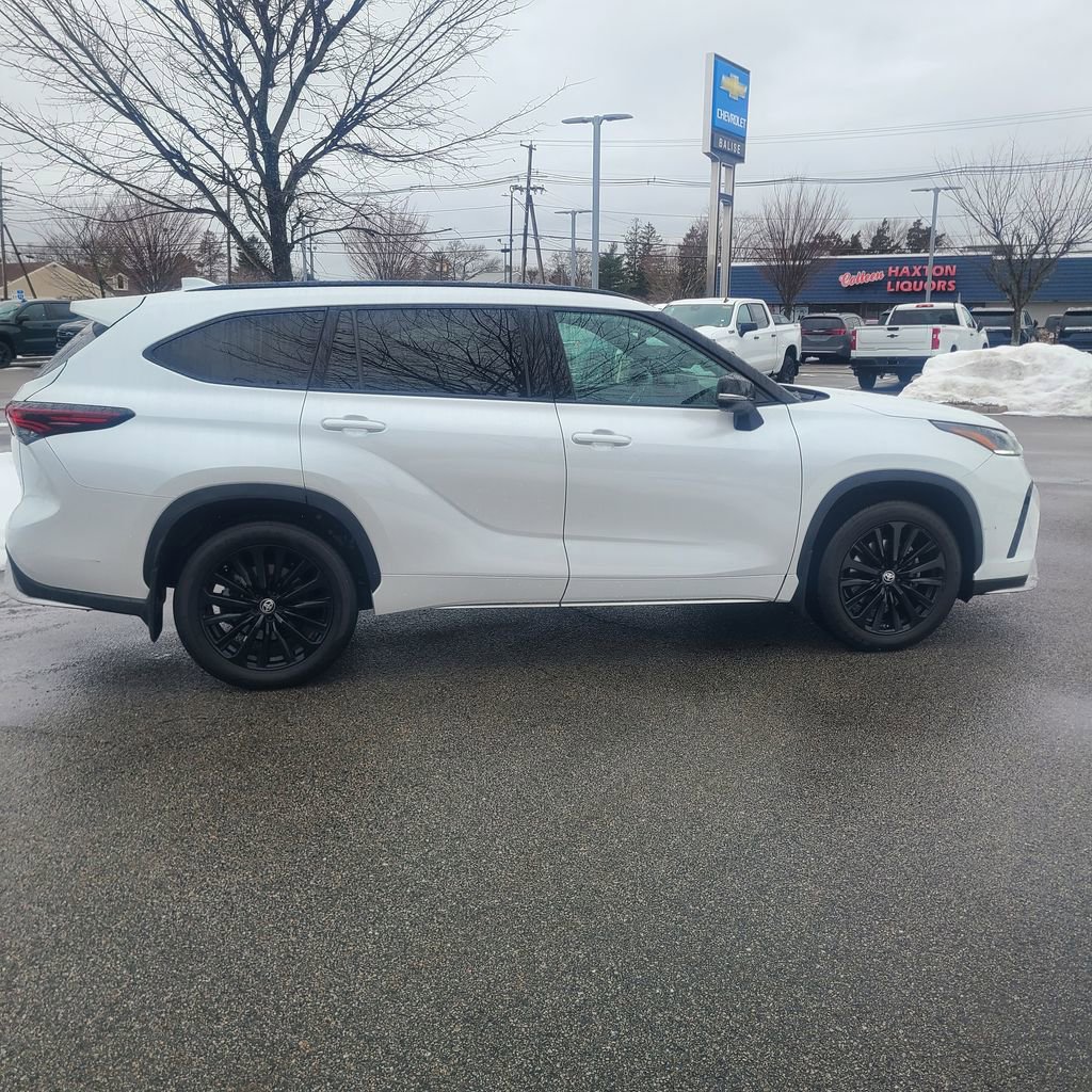 Used 2024 Toyota Highlander XSE image 7
