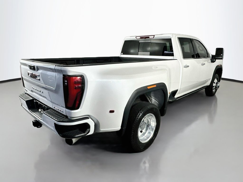 Used 2024 GMC Sierra 3500 Denali AWD/4WD image 7