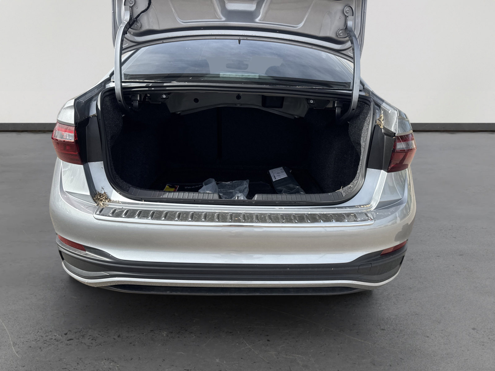 New 2026 Volkswagen Jetta SE FWD image 7