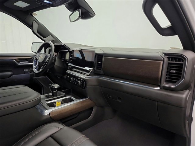 Used 2024 Chevrolet Silverado 1500 High Country w/ High Country Premium Package image 37