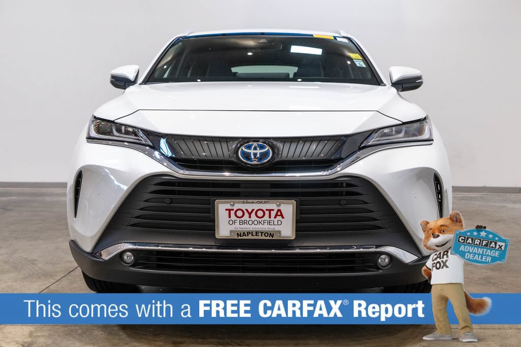 Certified 2024 Toyota Venza XLE AWD/4WD image 2