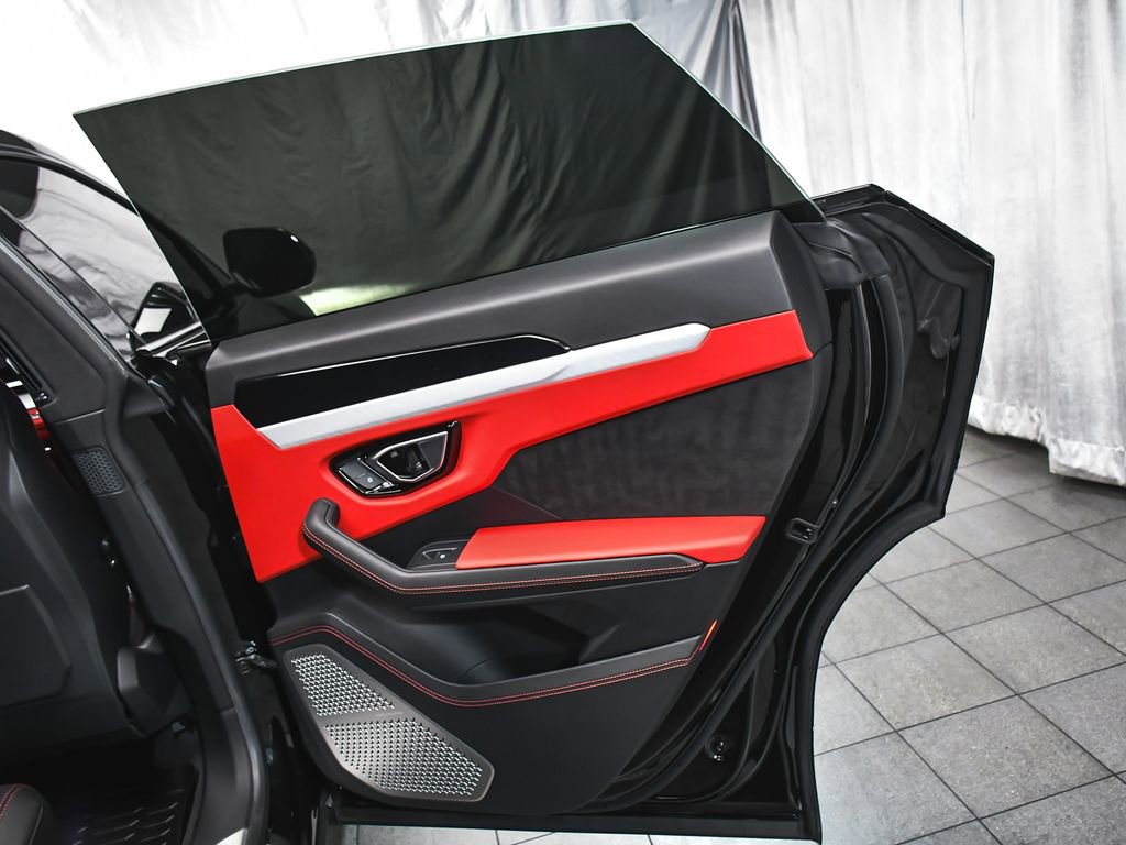 Used 2022 Lamborghini Urus AWD/4WD image 15