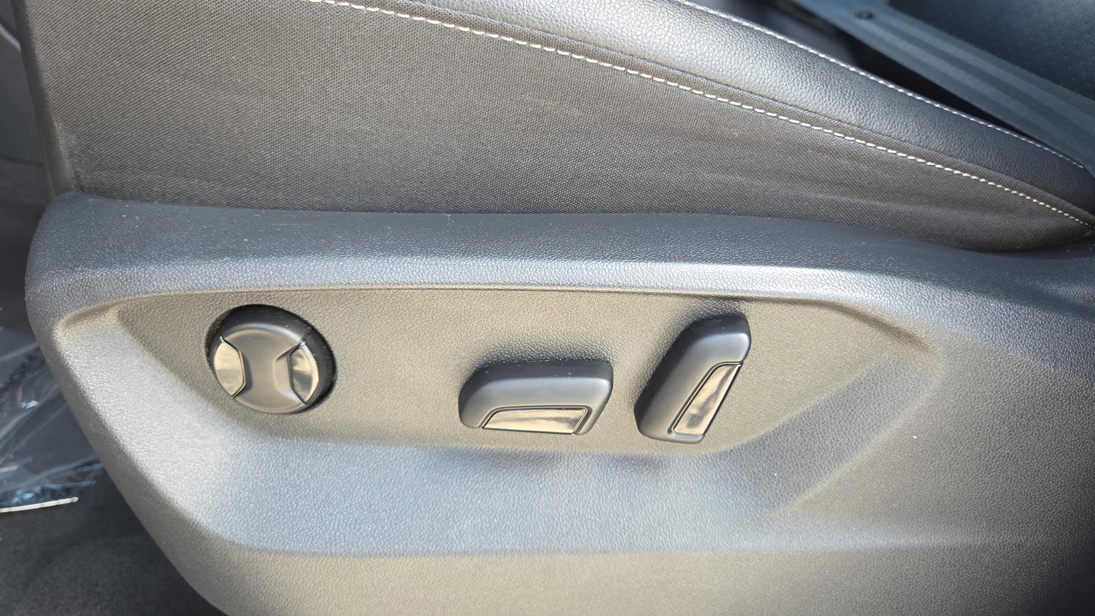 Used 2019 Volkswagen Atlas SE w/ Towing Package FWD image 10