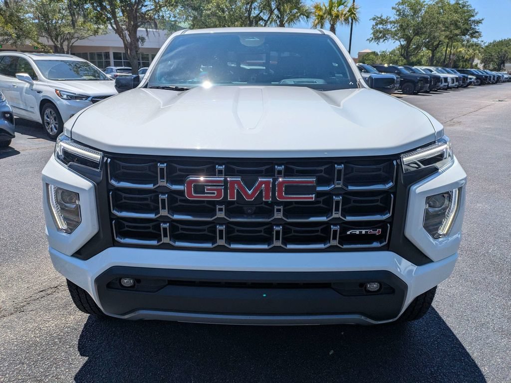 Used 2024 GMC Canyon AT4 w/ AT4 Premium Package AWD/4WD image 8