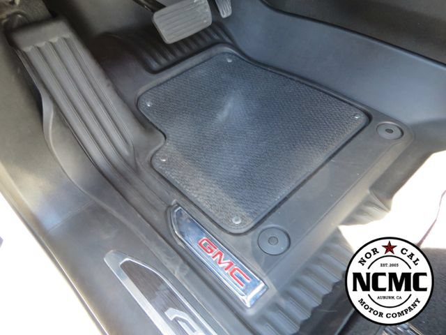 Used 2025 GMC Sierra 2500 AT4 AWD/4WD image 23