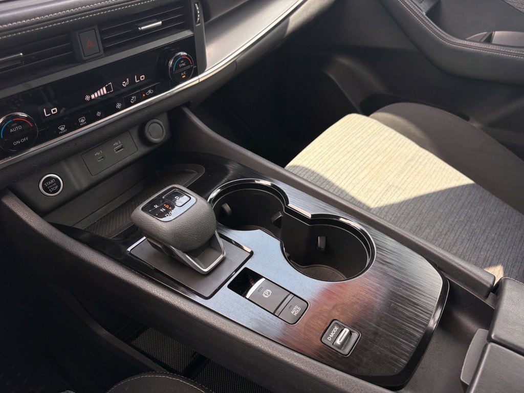 Used 2023 Nissan Rogue SV FWD image 20