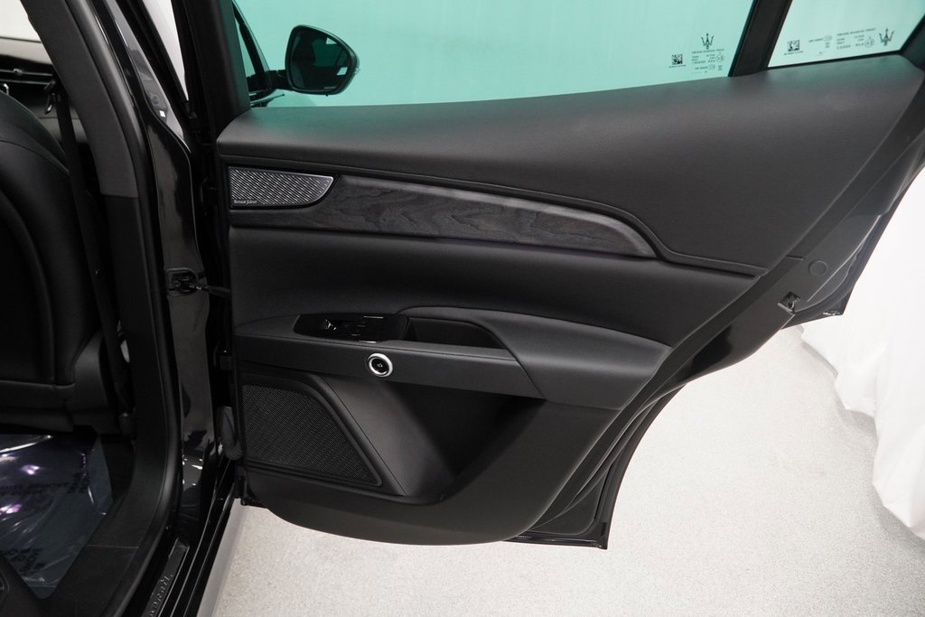 Used 2023 Maserati Grecale Modena image 43