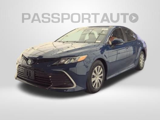 Used 2023 Toyota Camry LE image 1