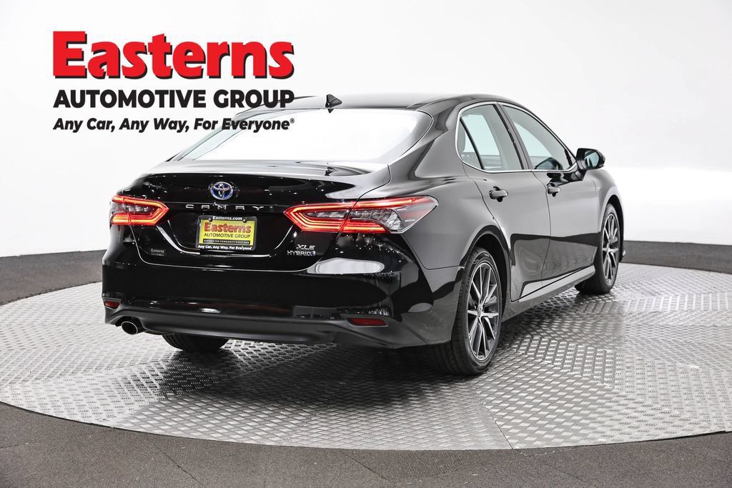 Used 2022 Toyota Camry XLE FWD image 5