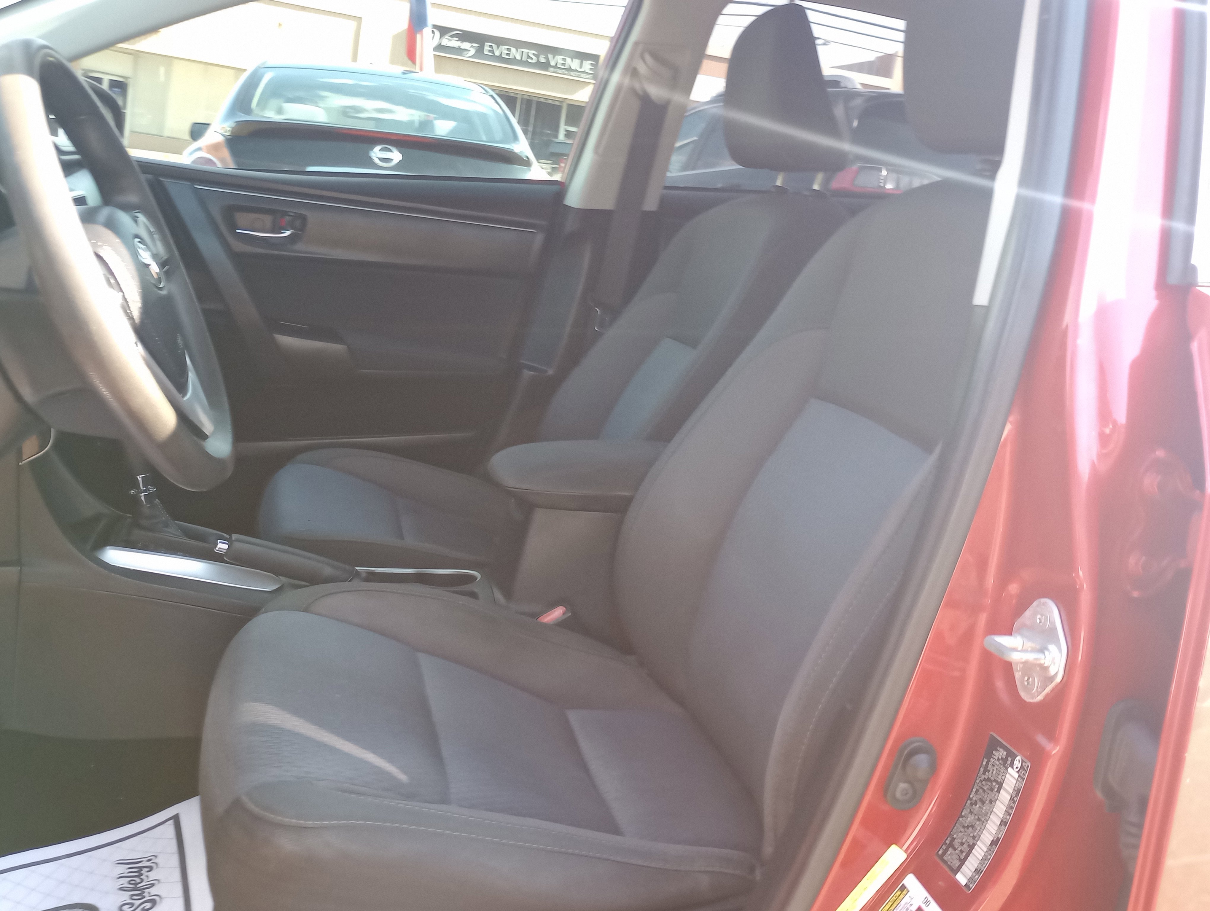 Used 2017 Toyota Corolla LE image 10