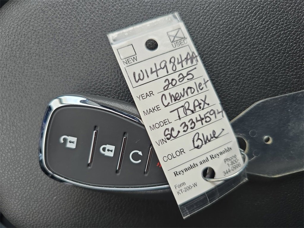 Used 2025 Chevrolet Trax LT w/ Driver Confidence Package image 17