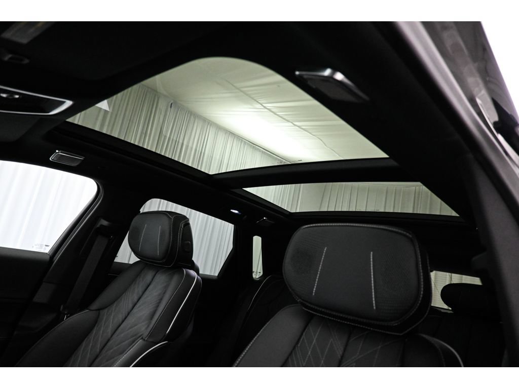 New 2026 Cadillac Lyriq V w/ Exterior Carbon Fiber Package AWD/4WD image 22