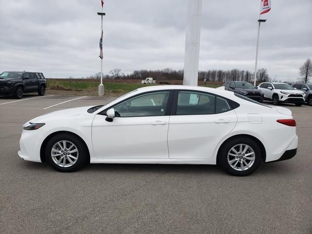Used 2025 Toyota Camry LE FWD image 8