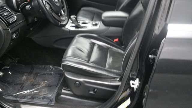 Used 2019 Jeep Grand Cherokee Overland AWD/4WD image 11
