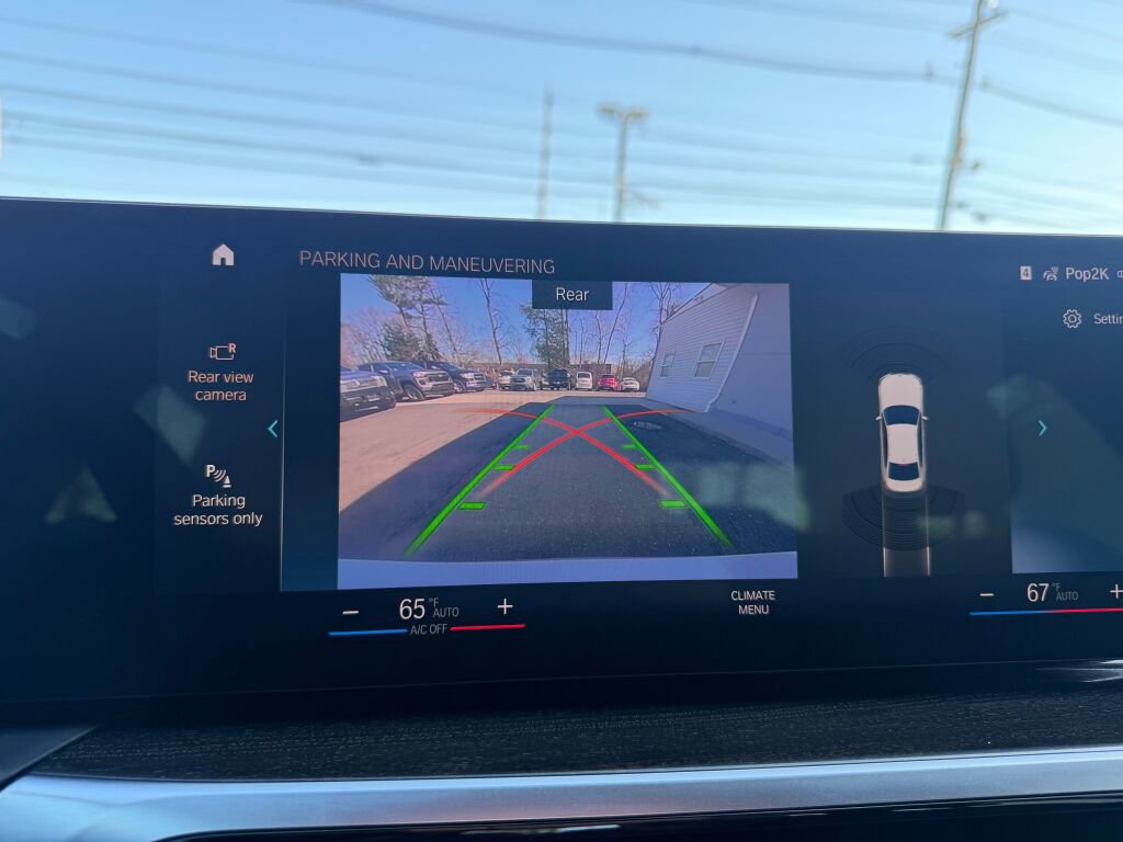 Used 2023 BMW 330i xDrive Sedan w/ Premium Package image 16