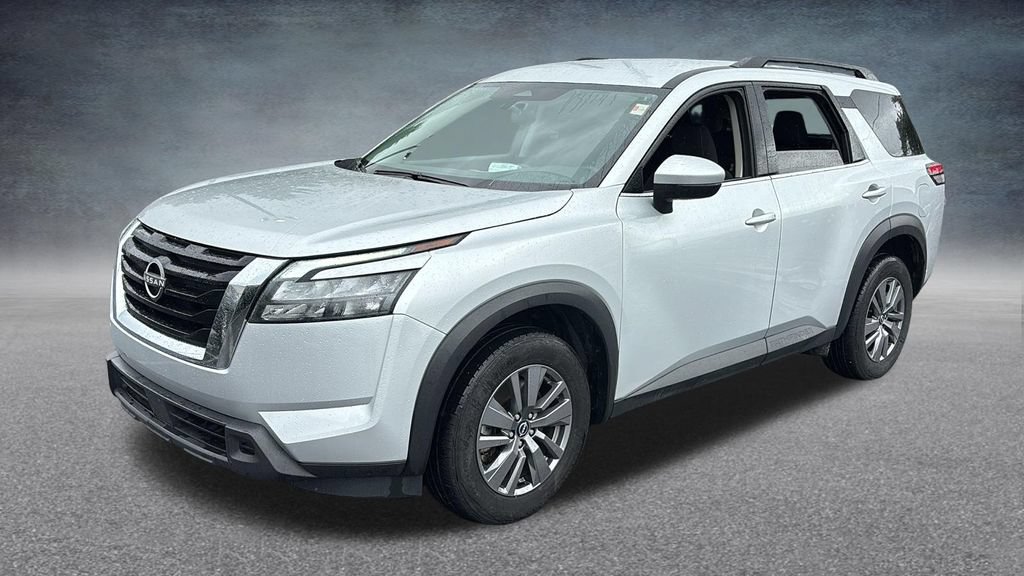 Used 2025 Nissan Pathfinder SV AWD/4WD image 3