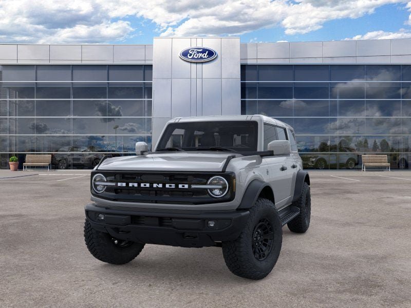 New 2026 Ford Bronco Outer Banks w/ Sasquatch Package AWD/4WD image 2