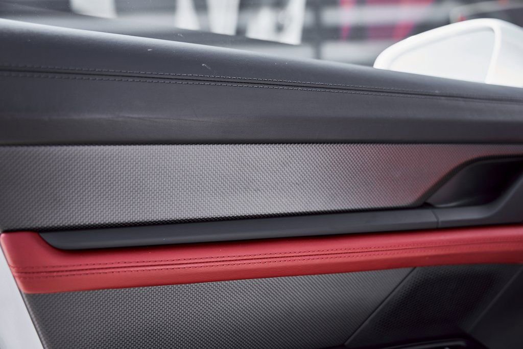 Used 2020 Porsche Taycan Turbo image 33