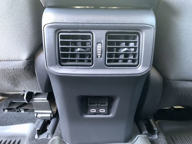 Used 2025 Toyota RAV4 XLE AWD/4WD image 31