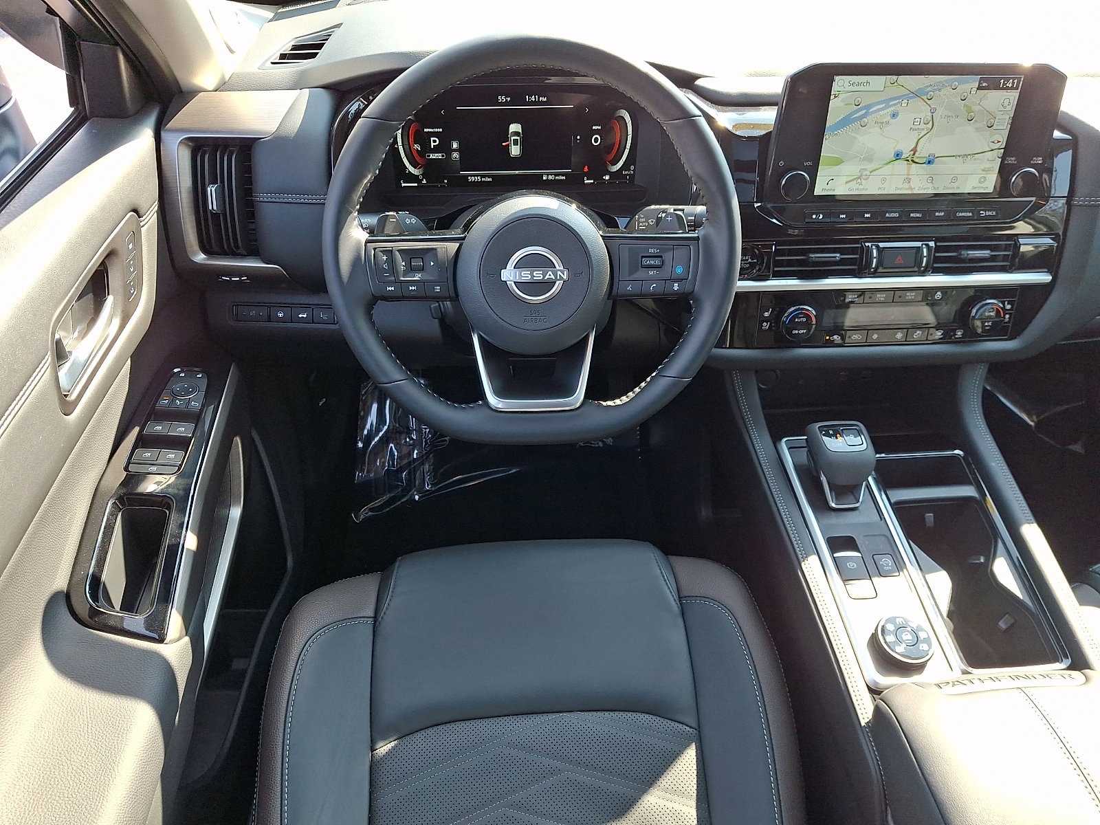 Certified 2025 Nissan Pathfinder Platinum w/ Cargo Package image 11