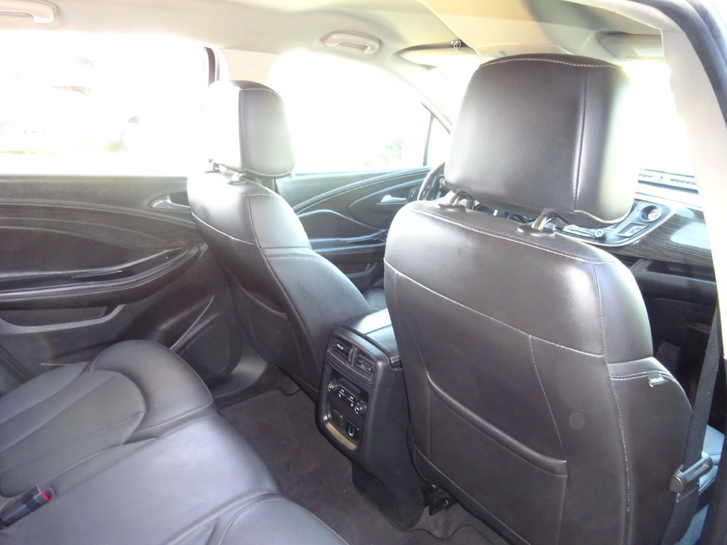 Certified 2017 Buick Envision Essence FWD image 21