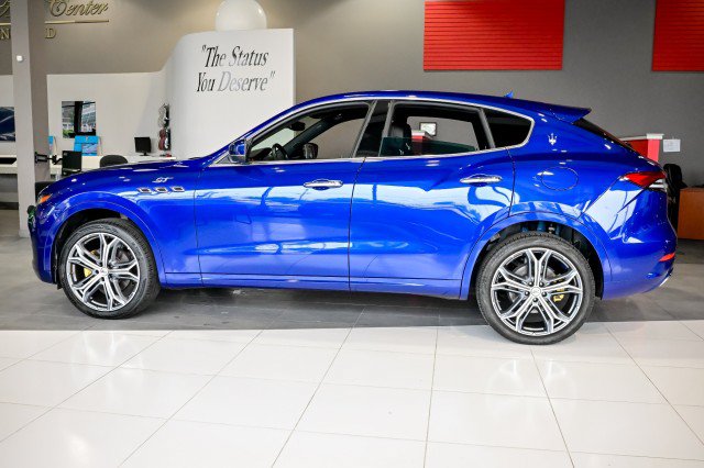 Used 2023 Maserati Levante GT AWD/4WD image 8
