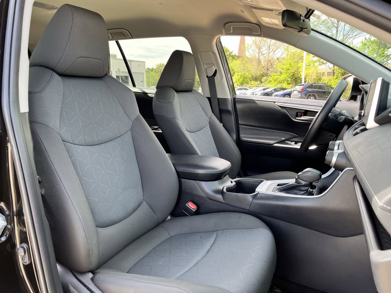 Used 2024 Toyota RAV4 XLE image 25