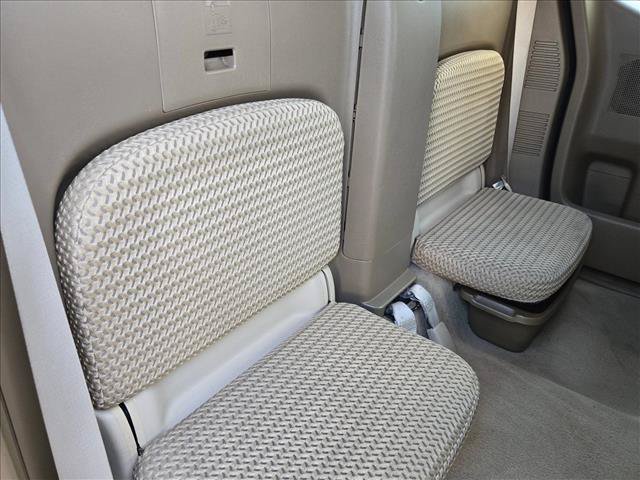 Used 2007 Nissan Frontier SE w/ SE Value Truck Pkg RWD image 17