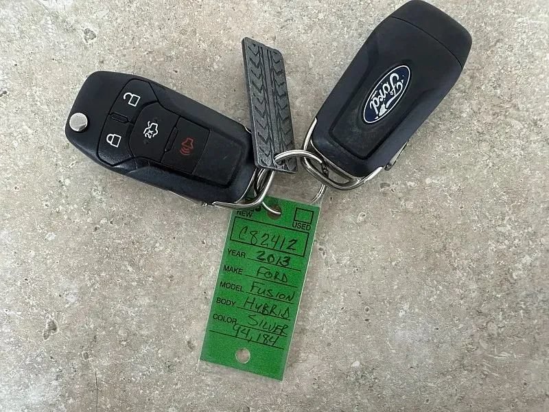 Used 2013 Ford Fusion Energi SE w/ Driver Assist Pkg FWD image 24