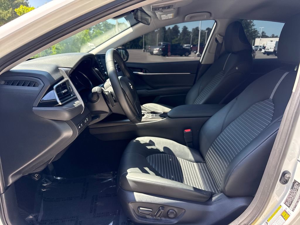 Used 2024 Toyota Camry SE FWD image 13