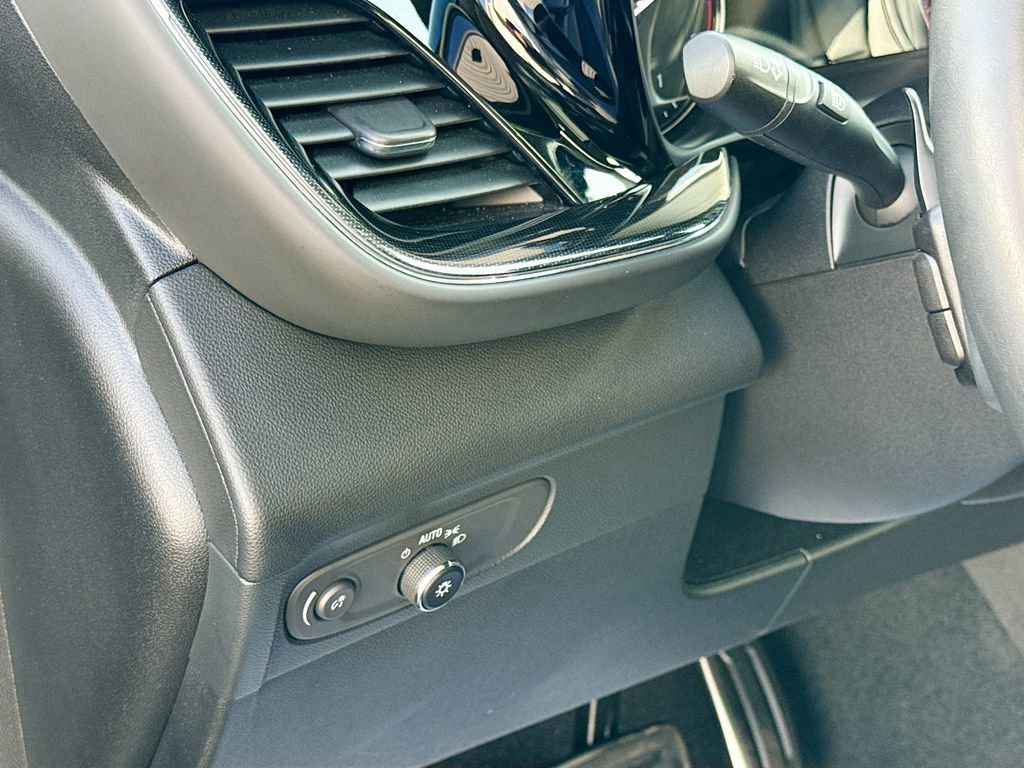 Used 2023 Buick Envision Essence w/ Sport Touring Package image 10