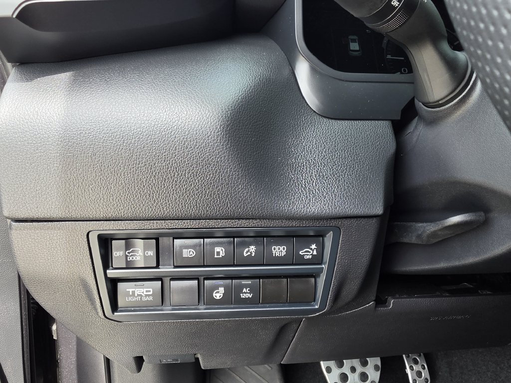 Used 2026 Toyota Sequoia TRD Pro AWD/4WD image 32