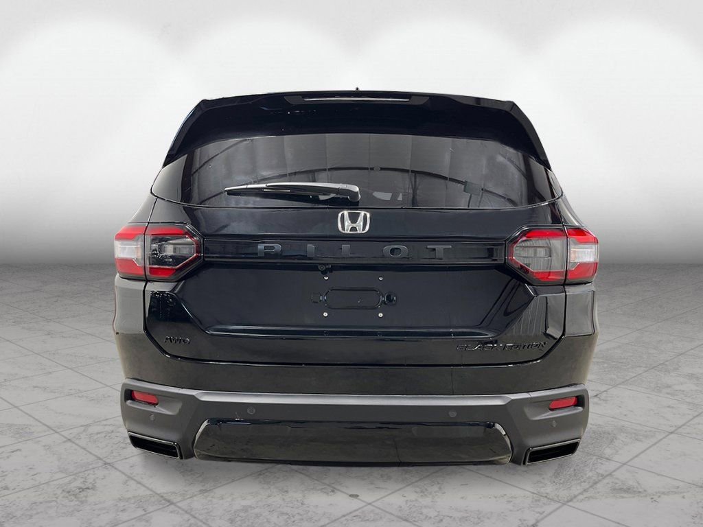 New 2026 Honda Pilot Black Edition image 4