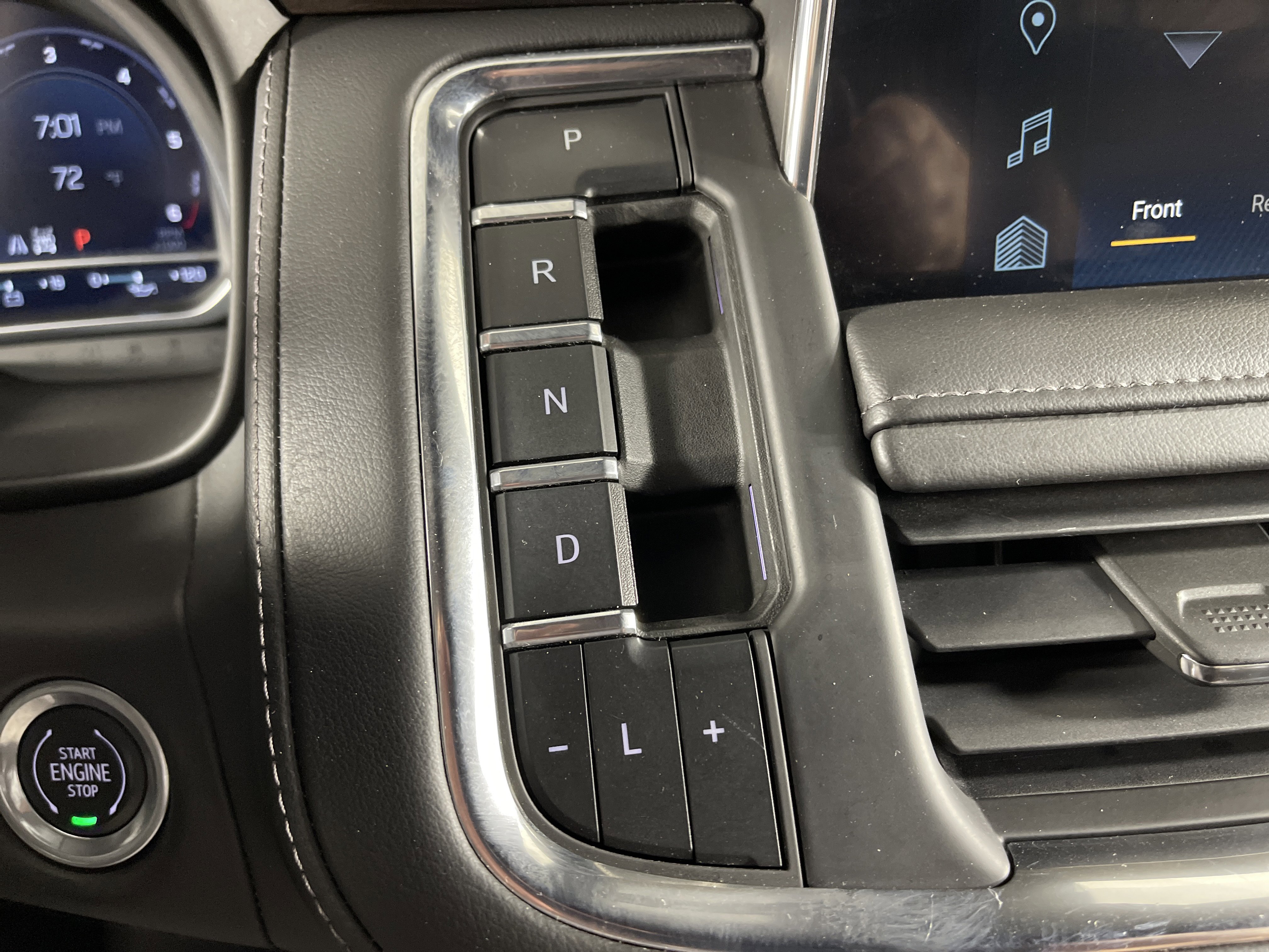 Used 2023 Chevrolet Suburban LT image 26