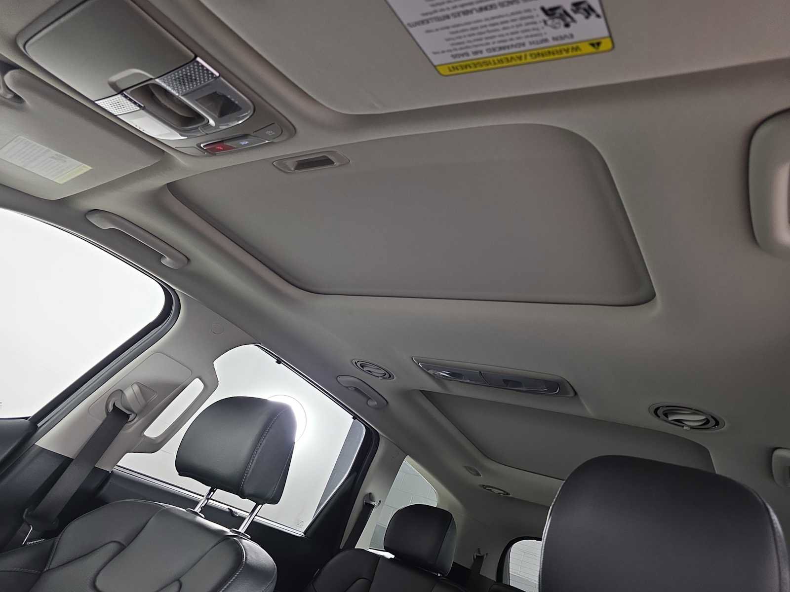 Used 2024 Kia Telluride SX w/ Towing Package image 48