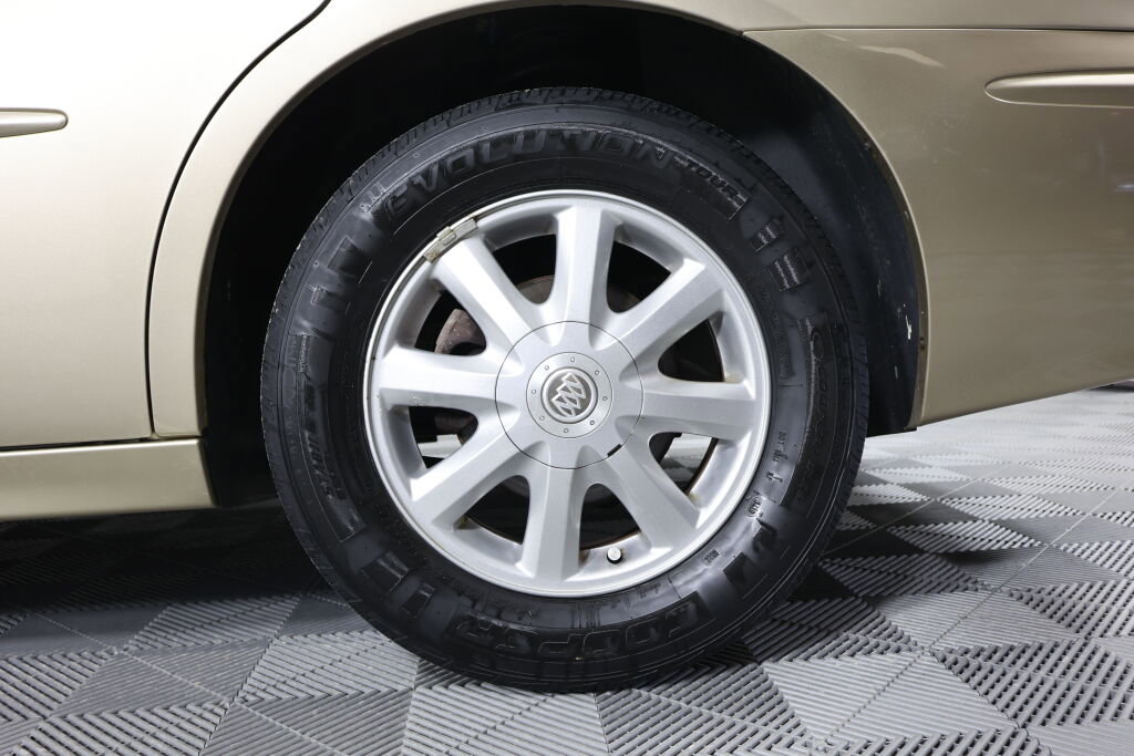 Used 2005 Buick LaCrosse CXL image 8