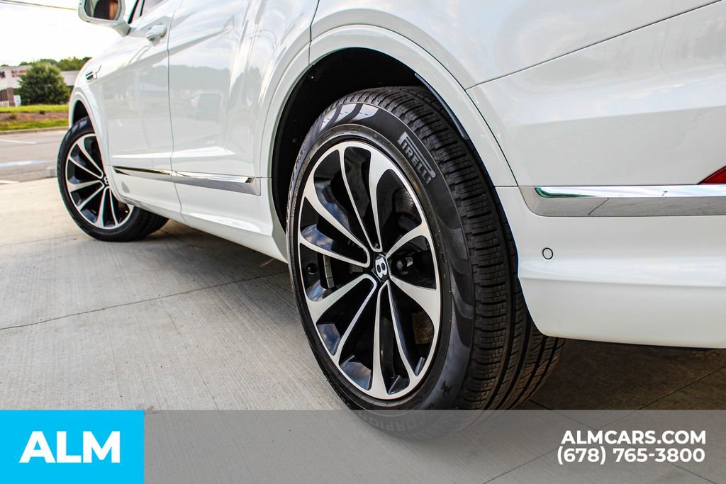 Used 2023 Bentley Bentayga image 15