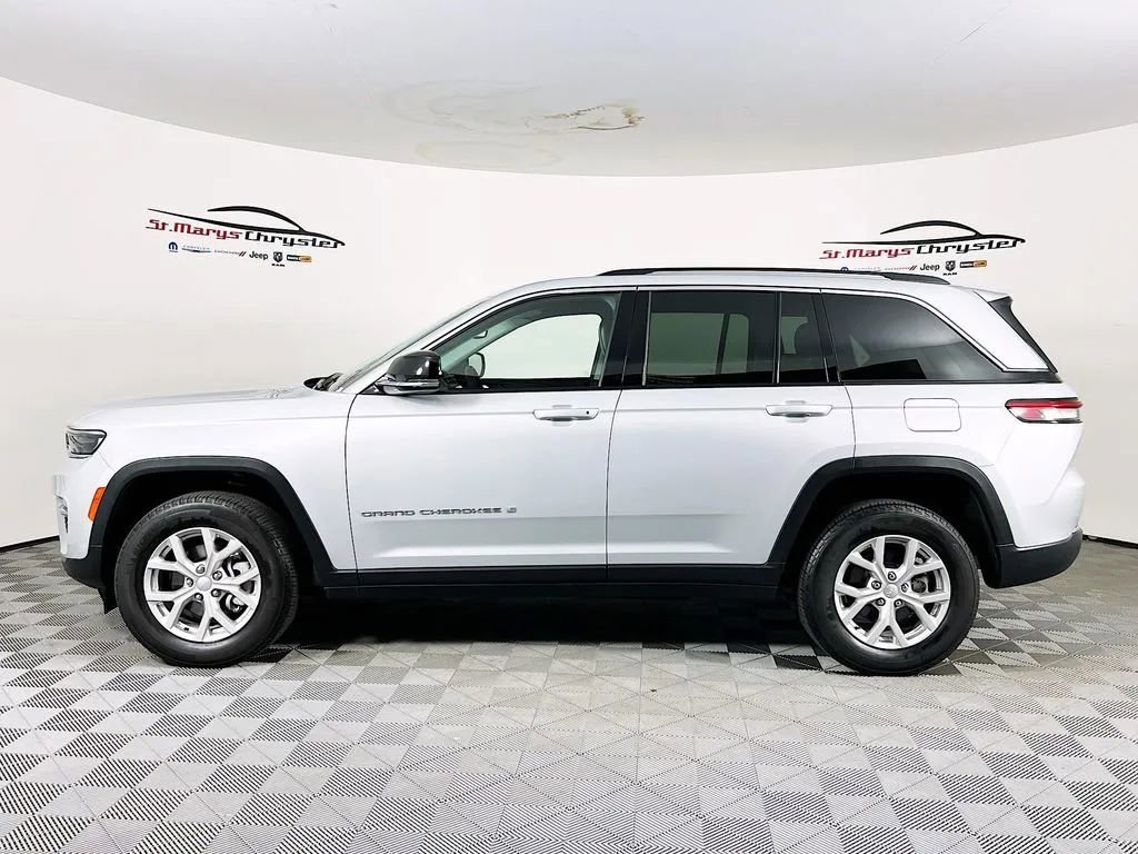 Used 2023 Jeep Grand Cherokee Limited AWD/4WD image 5