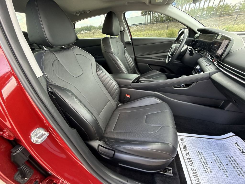Used 2023 Hyundai Elantra Limited FWD image 16