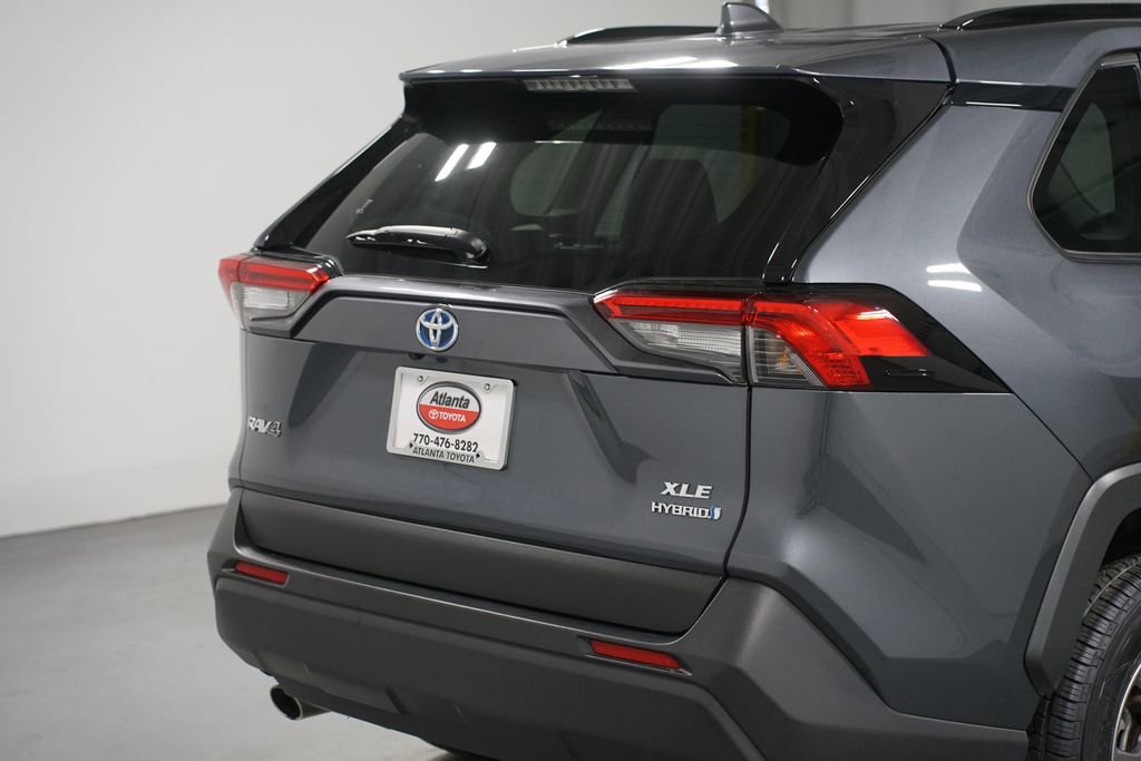 Used 2024 Toyota RAV4 XLE w/ Convenience Package image 9