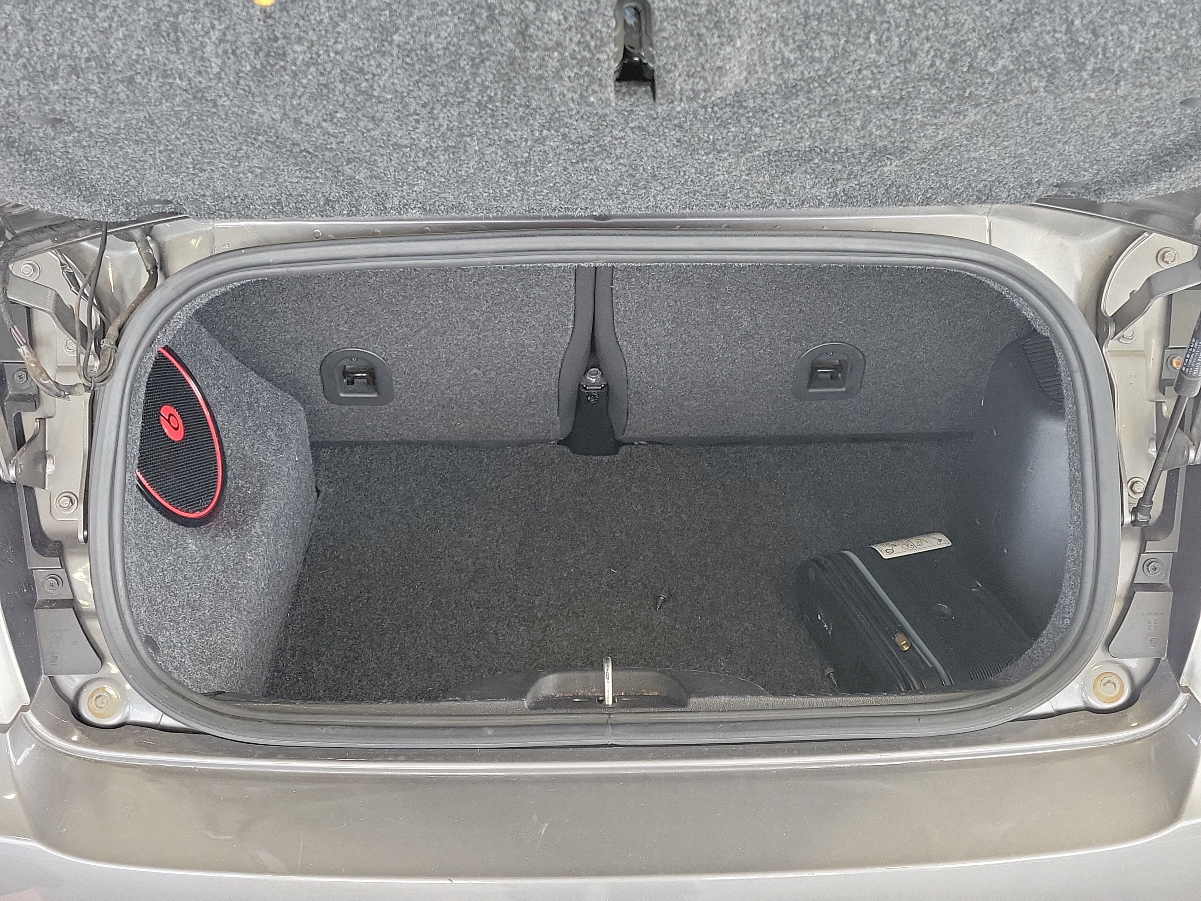 Used 2013 FIAT 500 Abarth w/ Beats Audio Pkg FWD image 9