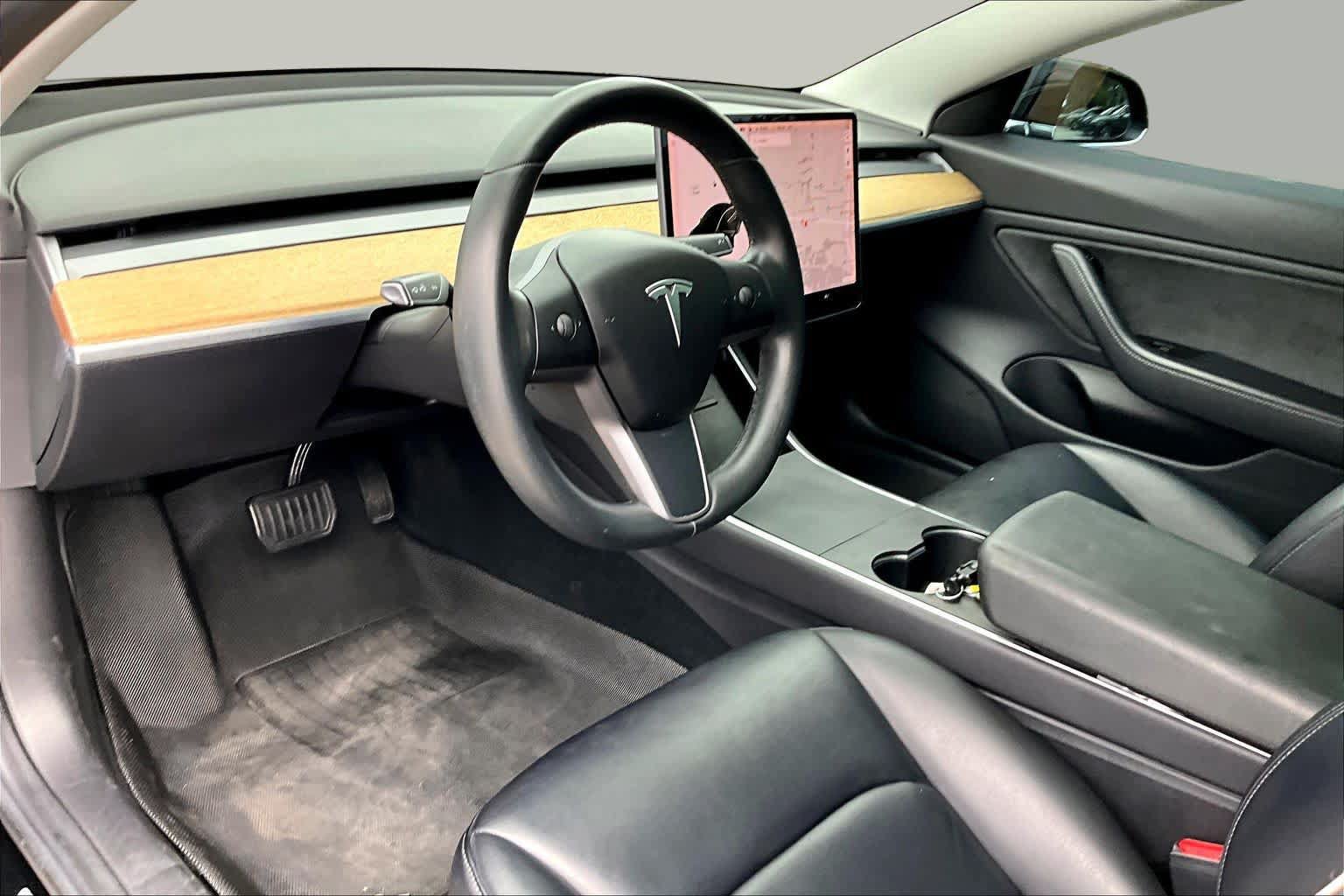 Used 2019 Tesla Model 3 Long Range RWD image 16