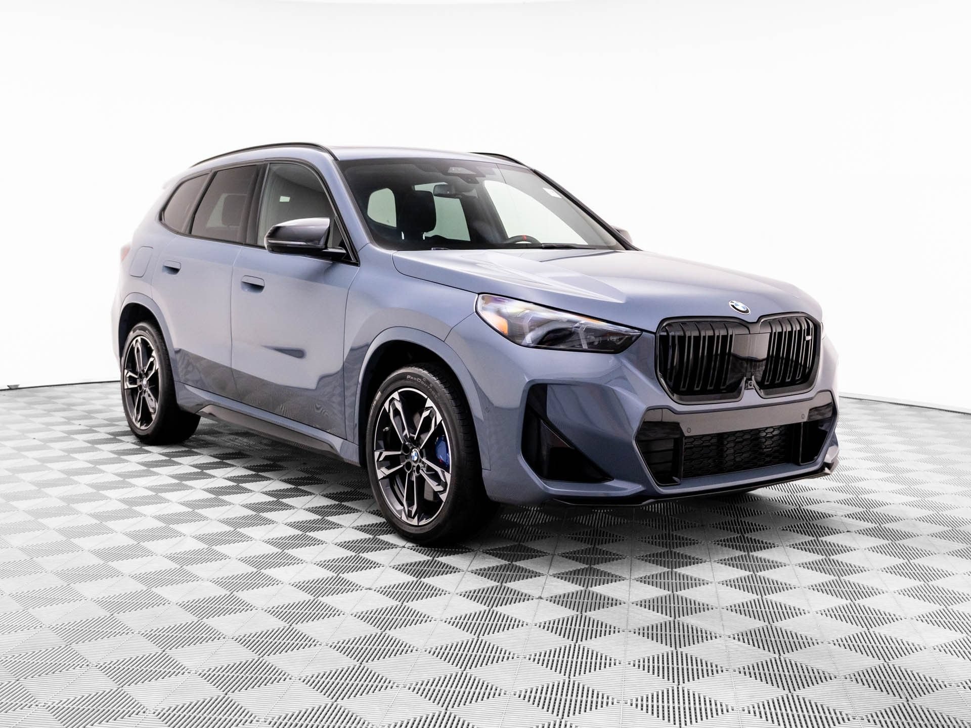 Used 2025 BMW X1 M35i w/ Premium Package AWD/4WD image 7