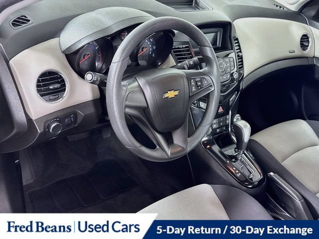 Used 2014 Chevrolet Cruze LS FWD image 12