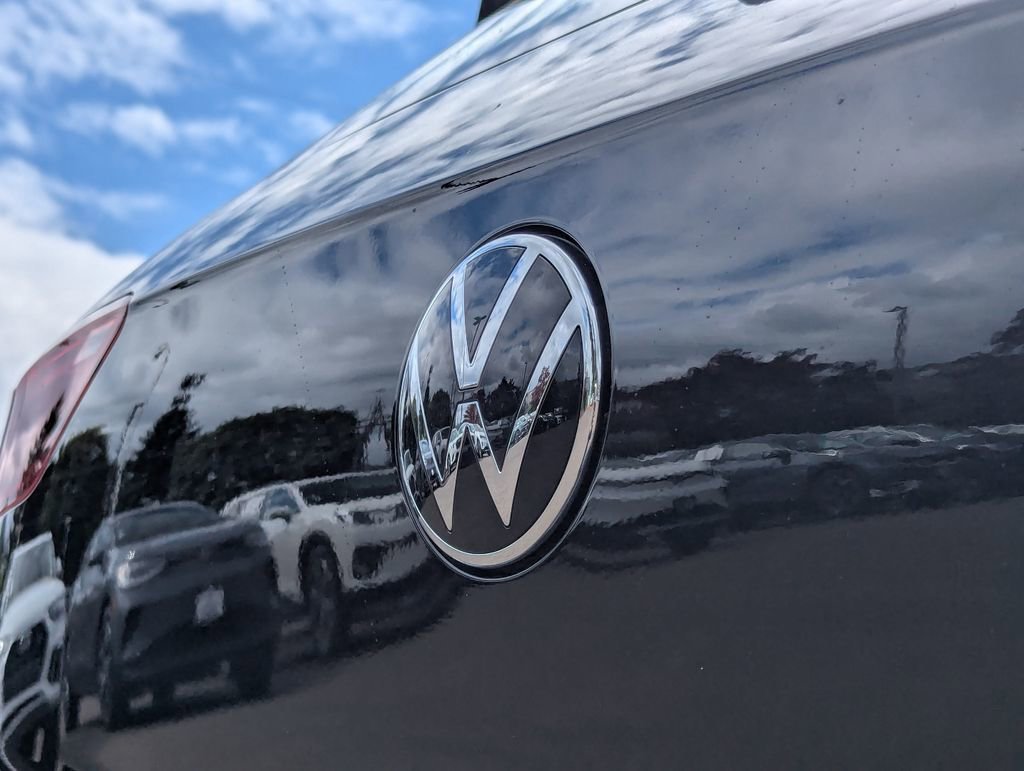 Used 2022 Volkswagen GTI Autobahn FWD image 33